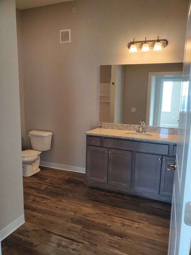 Baño - 802 Reed St