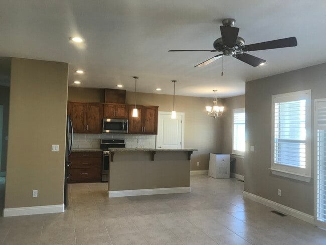 Building Photo - 1355 Cedar Creek Cir