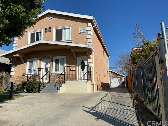 Primary Photo - 1351 E 43rd St