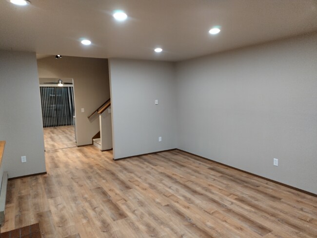 Building Photo - 17213 Gravenstein Rd