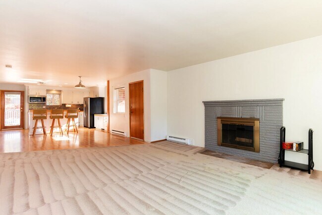 Building Photo - 4818 SW Findlay St