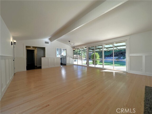 Foto del edificio - 36 Rollingwood Dr