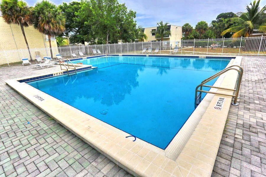 Primary Photo - 617 SW 1st Ct