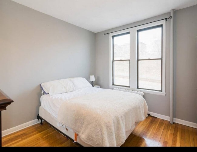 Bed room - 1480 Commonwealth Ave