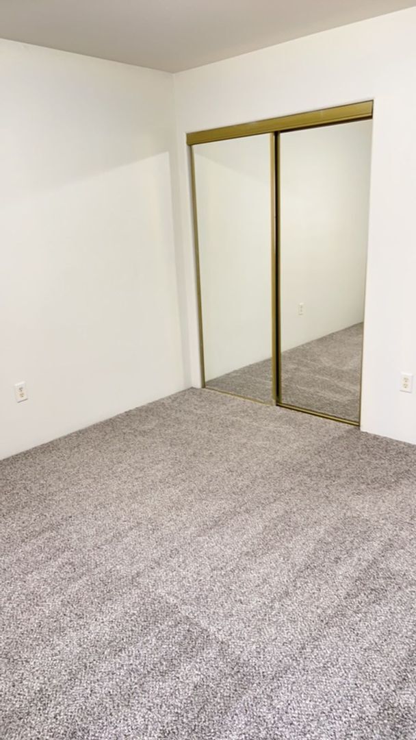 Foto del edificio - 1551-1551 Hartell St