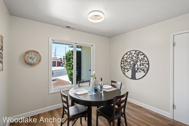 Building Photo - 3 br, 1 bath House - 218 Forest View Drive