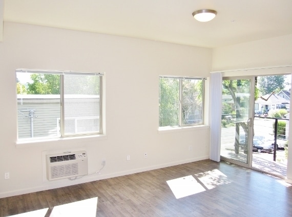 Photo - Love Where You Live!  Great Studio in Sellwood! Apartment
