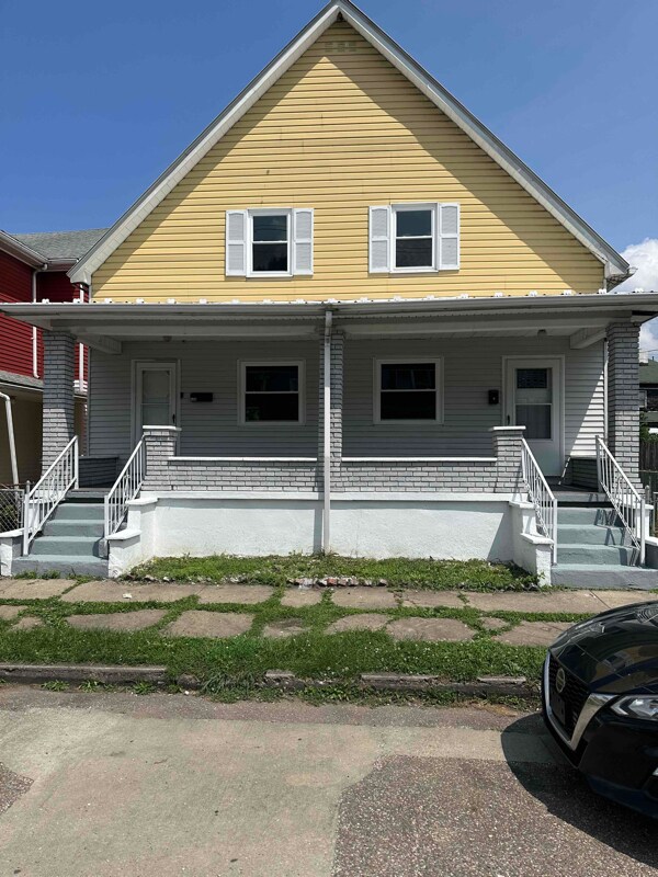 Primary Photo - 4468 Harrison St