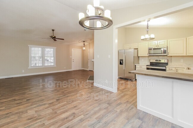 Building Photo - 2601 Darden Rd