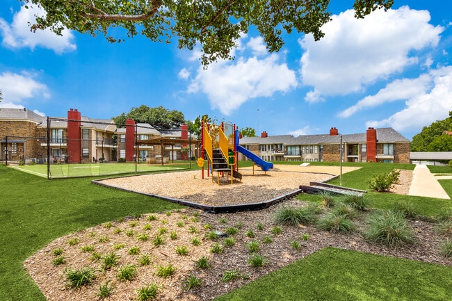 Building Photo - North Star