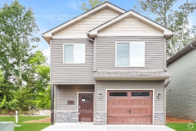 Building Photo - 211 Golf Club Ln