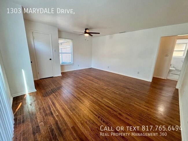Building Photo - 1303 Marydale Dr