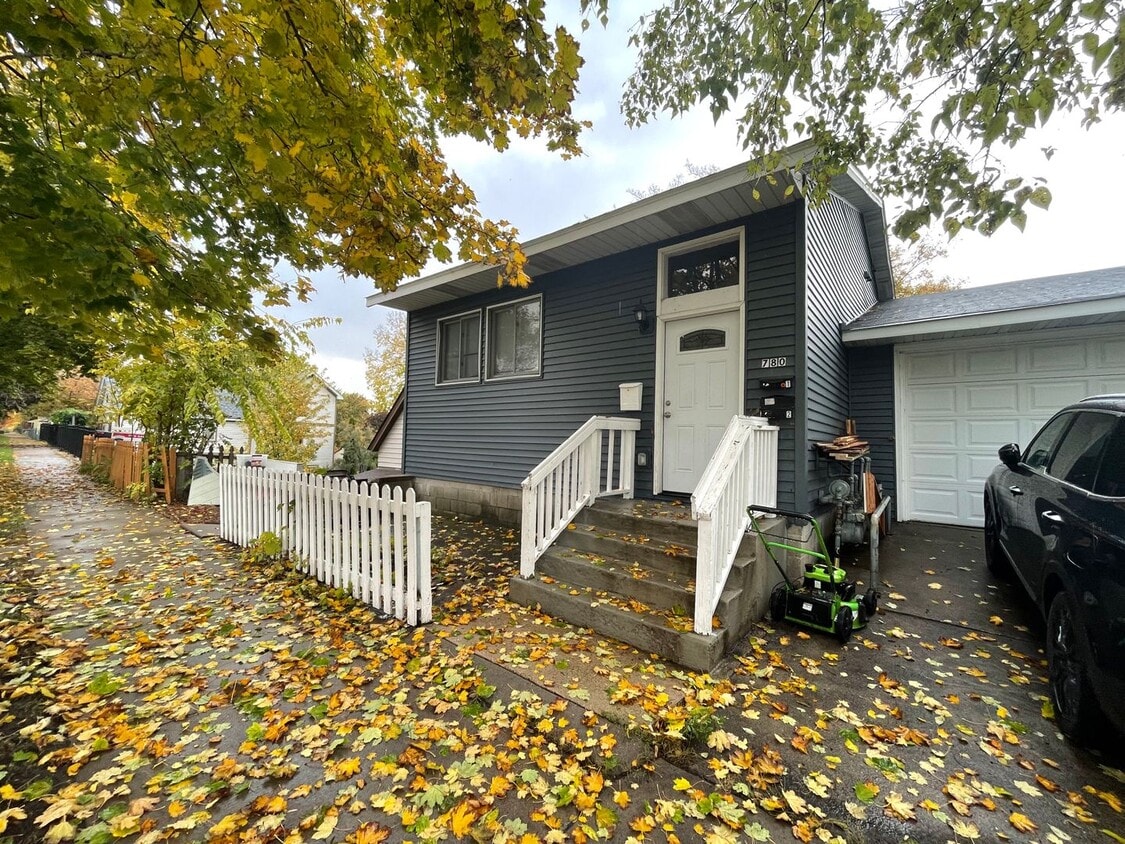780 Stewart Ave Apartment for Rent in Saint Paul, MN