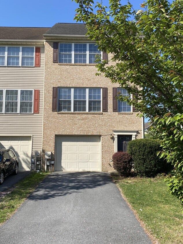 27 Ritter Dr, Martinsburg, WV 25404 Townhome Rentals in Martinsburg WV