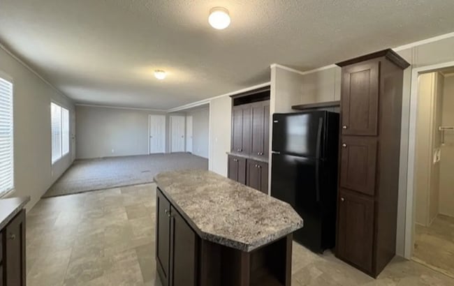 Building Photo - 105 Nicole Ct