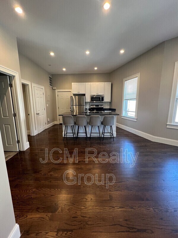 Foto principal - 116 Dorchester St