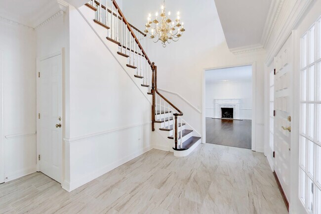 Foto del edificio - 931 Coventry Dr