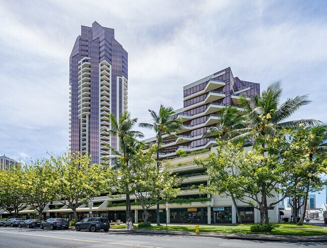Building Photo - (2BR/2.5BA/3PKG in Imperial Plaza, Honolulu)