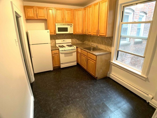 Building Photo - 1740 Flatbush Ave