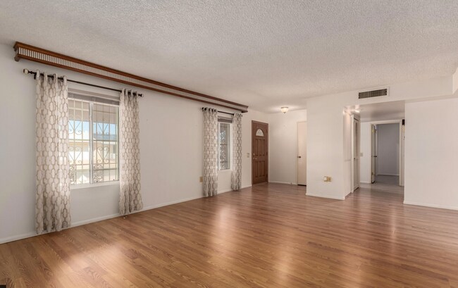 Foto del edificio - Great home in an active 55+ community!