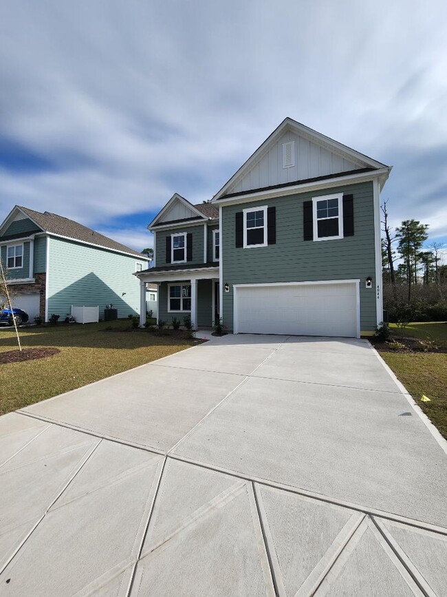 Building Photo - 4044 Dewberry Ln