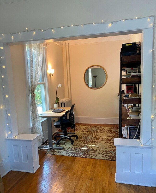 Foto del edificio - 316 S Grove Ave