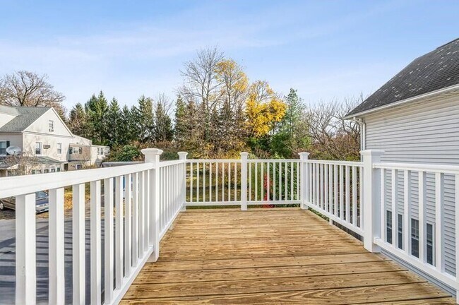 Foto del edificio - 63 Le Grande Ave