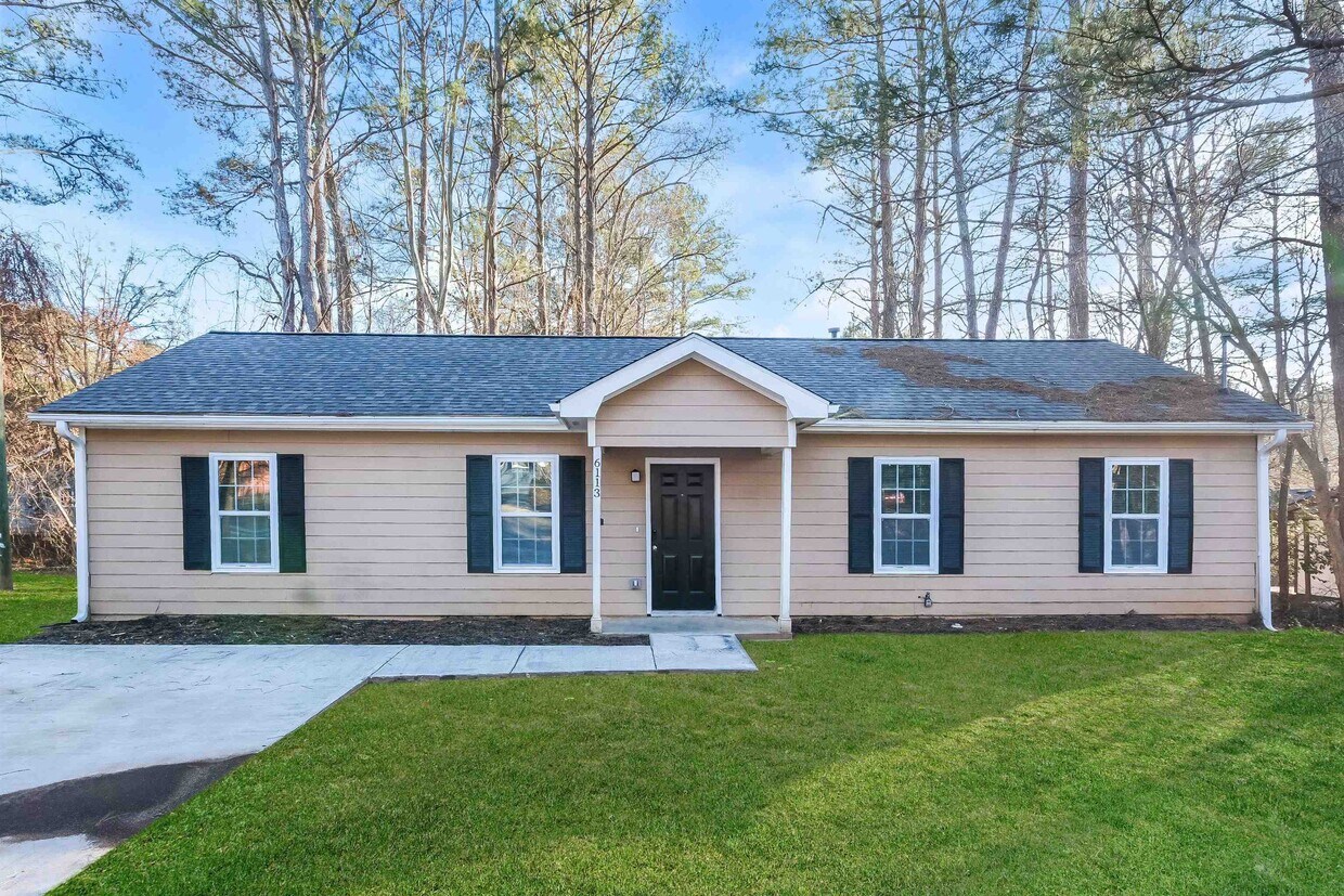 6113 Pineneedle Dr SW, Covington, GA 30014 House Rental in Covington