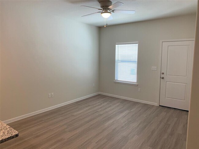 Foto del edificio - 2305 N Hickory St