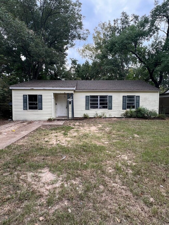 Building Photo - 6209 Canal Blvd