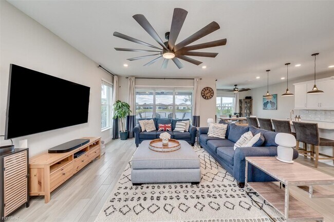 Building Photo - 5 br, 3 bath House - 4111 Veleiros Ave