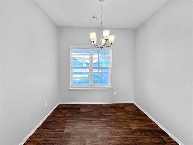 Building Photo - 3517 SE 94th St