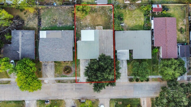 Foto del edificio - 5326 Heatherbrook Dr