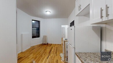 Building Photo - 139 W 28th St