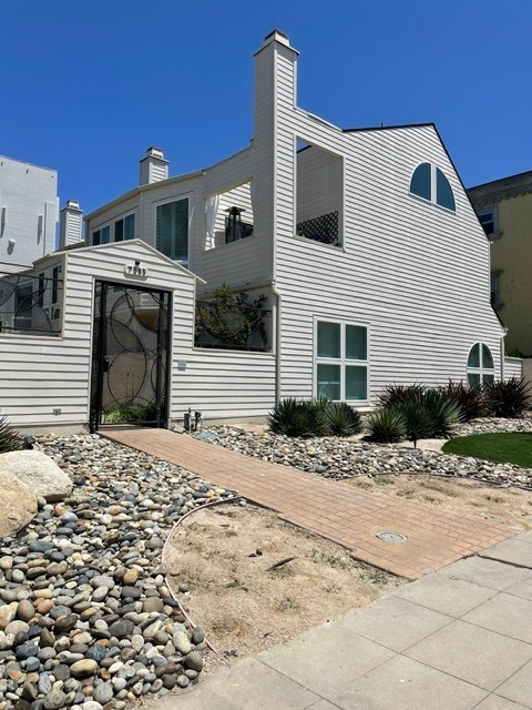Building Photo - 7585 Eads Ave