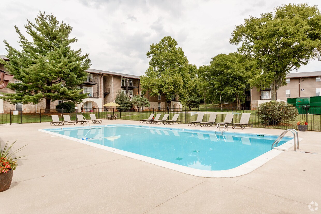 The Village At Crestview Apartments Madison