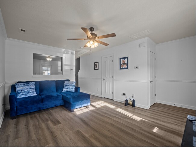 Foto del edificio - 603 Streamwood Dr