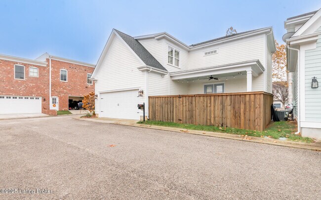 Building Photo - 9413 Civic Way