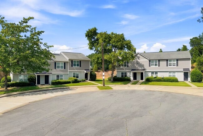 Foto del edificio - Whispering Trace Apartments