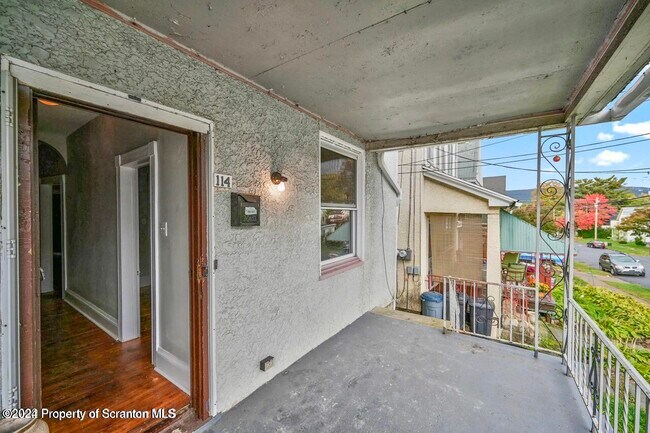 Foto del edificio - 114 New York St