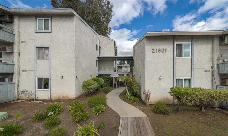 21801 Roscoe Blvd Unit 248, Canoga Park, CA 91304 Condo for Rent in