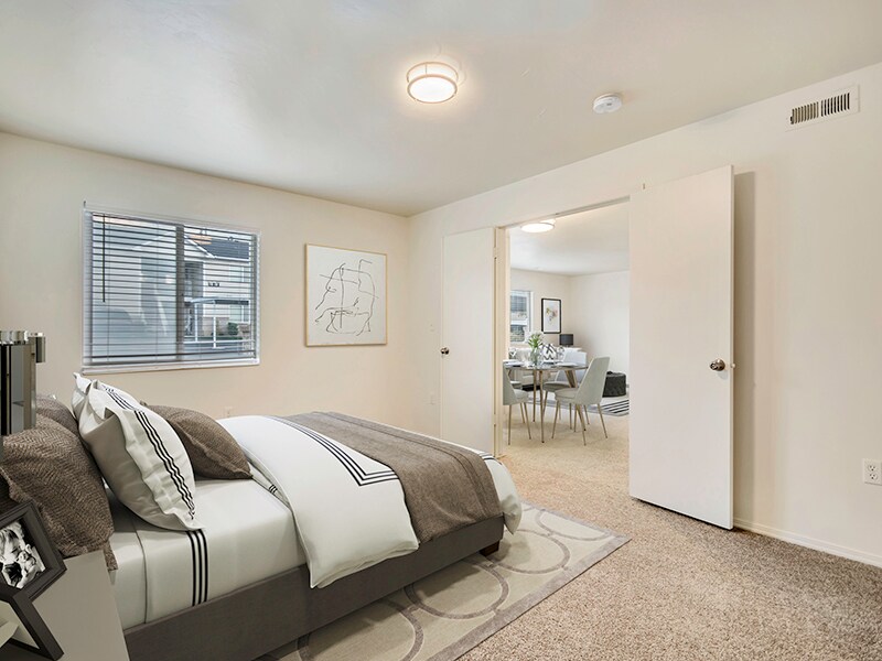 Creekside Village Apartments in Sandy, UT