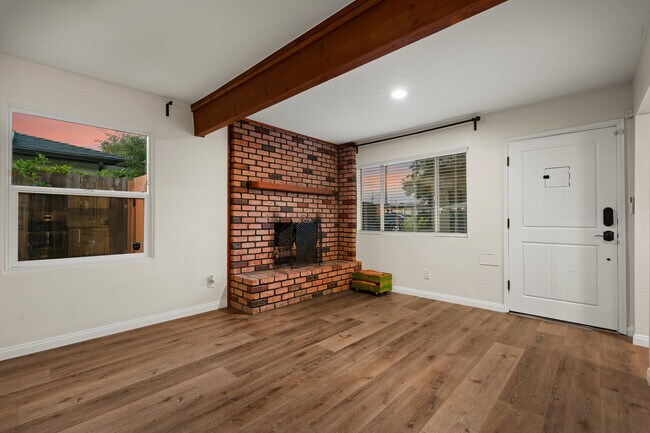 Foto del edificio - 3440 Hershey St