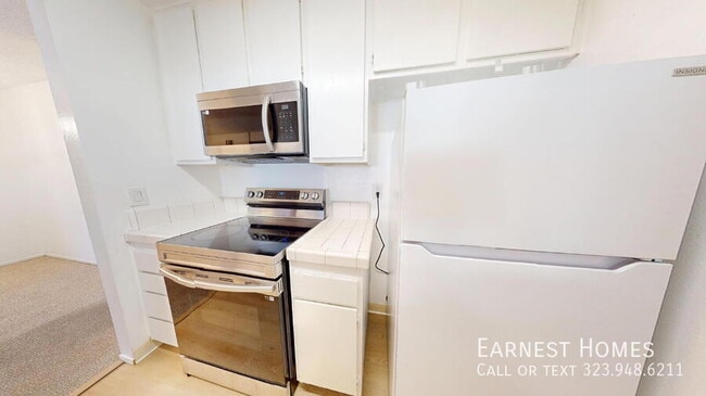 Foto del edificio - 5460 White Oak Ave