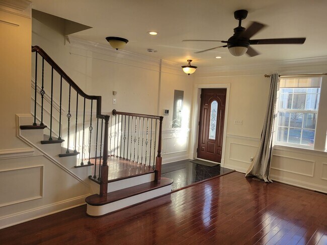 Foto del edificio - Stunning 3 BR/2.5 Townhome BA in Langston!
