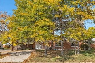Building Photo - 605 Marble St