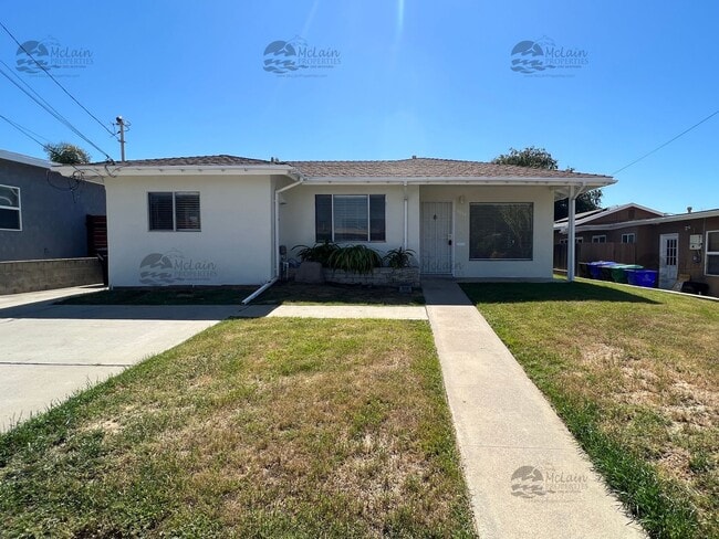 Building Photo - Newly upgraded 3 bd/1.5 bath with fenced yard