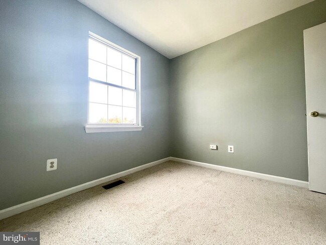 Building Photo - 10 Darbytown Ct