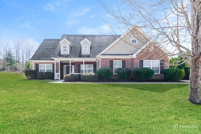 Building Photo - 175 Saddle Ln