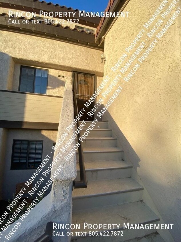 Primary Photo - 3 Bedroom, 2 Bathroom Condo with Beautiful...